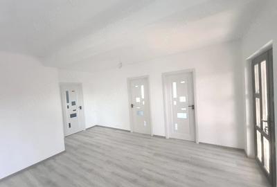 Casă cu Teren 550 Mp în Braniștea