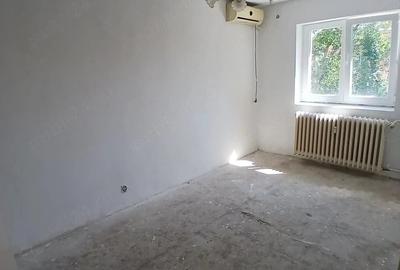 Garsonieră semidecomandată în Unirii