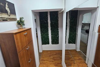 Apartament cu 3 camere decomandat în Ultracentral