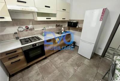 Apartament cu 2 camere decomandat în Valea Lupului