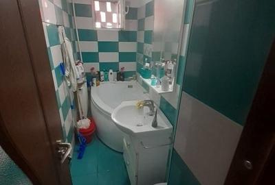 Apartament cu 3 camere semidecomandat în Ostroveni - 4