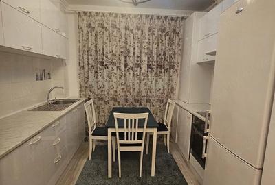 Apartament cu 2 camere semidecomandat în Apărătorii Patriei