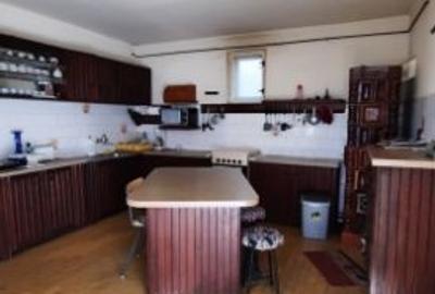 Casă individuală cu 6 camere cu Teren 435 Mp în Favorit - 1