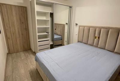 Apartament cu 2 camere în Apărătorii Patriei