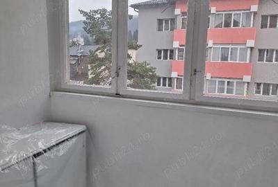 Apartament cu 3 camere semidecomandat în Central - 7