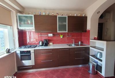 Apartament cu 3 camere decomandat în Dristor