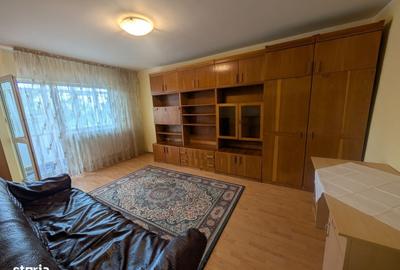 Apartament cu 2 camere decomandat în Energiei