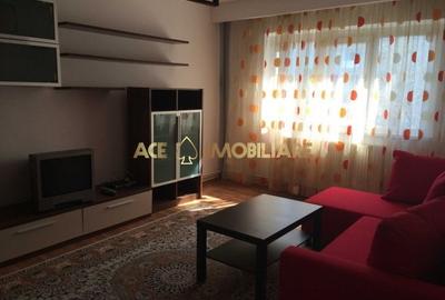 Apartament cu 4 camere decomandat, mobilat în Băneasa