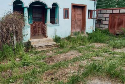 Casă cu 4 camere în Central - 2