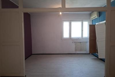 Casă individuală cu 6 camere cu Canalizare în P-ța Alba Iulia - 1