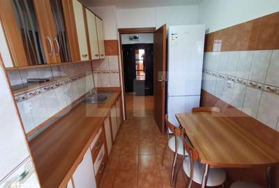 Apartament cu 2 camere decomandat, mobilat în Dacia