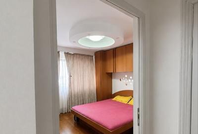 Apartament cu 2 camere decomandat în Unirii Sud