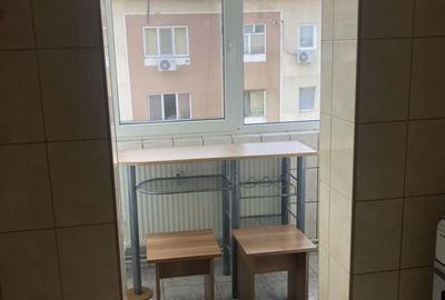 Apartament cu 3 camere decomandat în Baba-Dochia