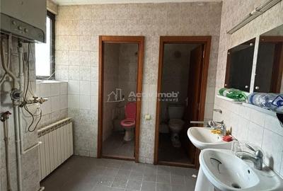 Spațiu comercial, de 139 mp, în Mazepa 1 - 2