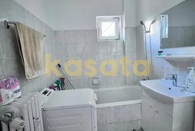 Apartament cu 3 camere semidecomandat în Crângași