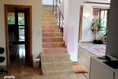 Casă cu 4 camere în Prelungirea Ghencea