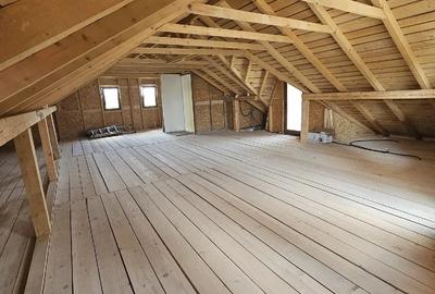 Casă cu Teren 1172 Mp în Zănești