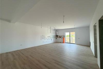 Duplex cu 4 camere cu Canalizare în Moșnița Veche - 2