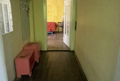Casă cu 3 camere cu Teren 1000 Mp în Central - 1