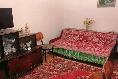 Apartament cu 2 camere decomandat în Gară