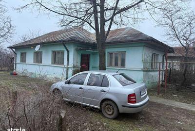 Casă cu 3 camere cu Teren 100 Mp în Central - 2
