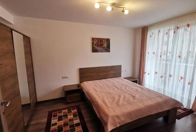Apartament cu 2 camere decomandat, mobilat în Tractorul