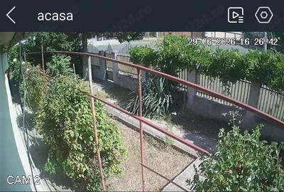 Casă cu Teren 2085 Mp în Central - 1