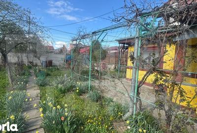 Casă cu 3 camere cu Teren 861 Mp în Central