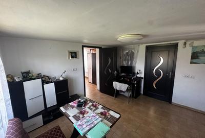 Casă individuală cu 3 camere cu Canalizare în Ruși