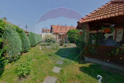 Casă individuală cu 4 camere cu Teren 1439 Mp în Vest - 2