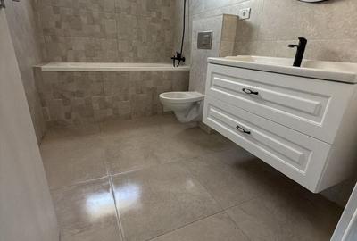 Casă cu 4 camere în 1 Decembrie