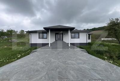 Casă cu 3 camere cu Teren 2600 Mp în Râciu - 1
