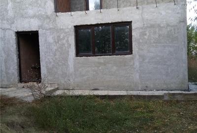 Casă cu 3 camere cu Teren 1886 Mp în Titan - 3