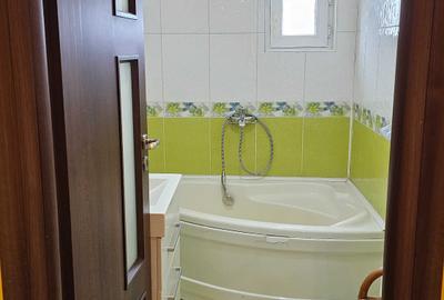 Apartament cu 2 camere decomandat în Sârbi