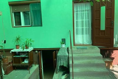 Casă cu 3 camere în Central - 2