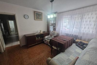 Apartament cu 4 camere semidecomandat în Hipodrom - 1