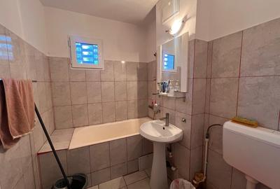 Apartament cu 4 camere semidecomandat în Podu Roș - 5