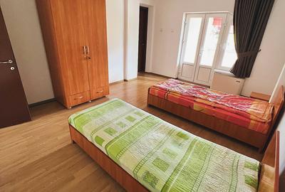 Spațiu comercial, de 540 mp, în Central - 3