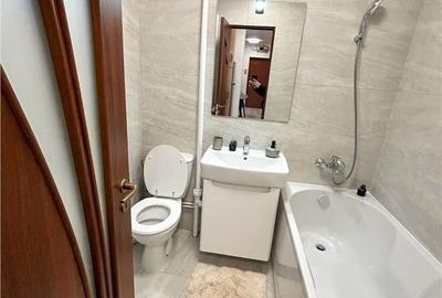 Apartament cu 2 camere decomandat în Cornișa - 2