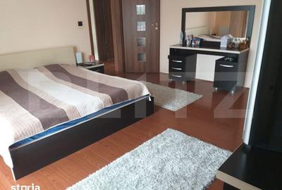 Casă cu 8 camere cu Teren 2877 Mp în Fratelia
