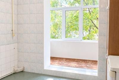 Apartament cu 2 camere decomandat în Eremia