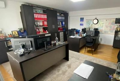 Apartament cu 4 camere decomandat în Central - 1