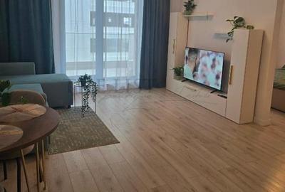 Apartament cu 2 camere semidecomandat, mobilat în Băneasa