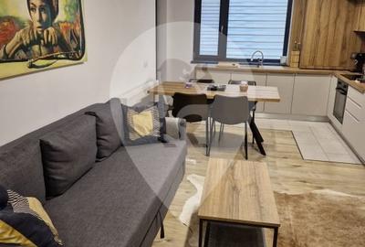 Apartament cu 3 camere semidecomandat, mobilat în 13 Decembrie