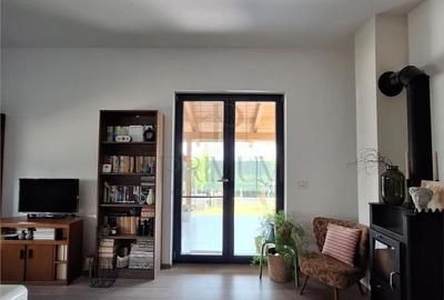 Casă cu 4 camere cu Teren 603 Mp în Chișoda