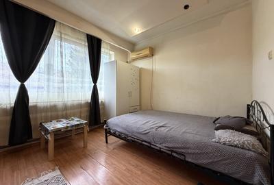 Garsonieră decomandată, mobilată în Buziașului