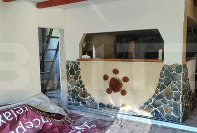 Casă cu 7 camere cu Teren 1100 Mp în Mărișel