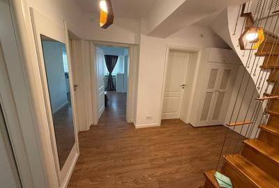 Apartament cu 4 camere decomandat, mobilat în Ultracentral