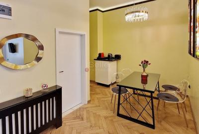 Apartament cu 2 camere decomandat, mobilat în Central