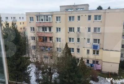 Apartament cu 3 camere semidecomandat în Central - 2